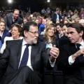 Rajoy responde con un "buenas tardes" a las preguntas sobre las acusaciones de Bárcenas