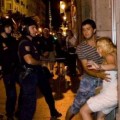 Juzgan a un policía por abofetear a una menor en una manifestación