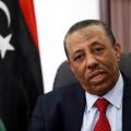El primer ministro libio pide bombardeos de apoyo para combatir a los islamistas