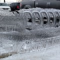 Frontal de Jeep congelado