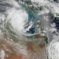 Imagen del día de la NASA:  Dos ciclones tocando tierra el mismo día en Australia