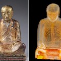 Monje momificado dentro de una escultura de 1.000 años de antigüedad de Buddha