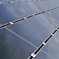 Francia decreta que los tejados de los nuevos edificios  deberán estar cubiertos por plantas o con paneles solares (ENG)