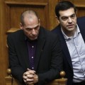 Gobierno griego prohíbe desahucios de primeras viviendas