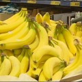 Plátanos “con sorpresa” en un Lidl de Praga