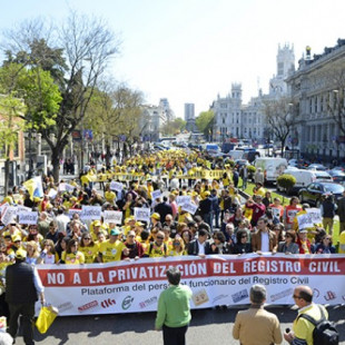 Trabajadores de los registros civiles protestan contra su privatización