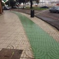 100.000 € dice haber gastado en carril bici el Ayuntamiento de Badajoz y pinta la acera de verde