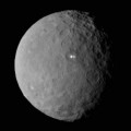 Prosigue el misterio: aumentan a diez los puntos de luz en el planeta enano Ceres