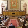 Podemos rechaza la propuesta del PP de arrebatarle al PSOE la Presidencia del Parlamento