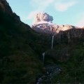 Excursionista capta en video el momento justo de la erupción del volcán Calbuco en Chile