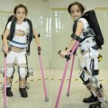 Un exoesqueleto "made in Spain" permite andar a niños
