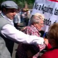 Polémica por una pancarta contra Esperanza Aguirre en la Pradera de San Isidro