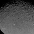 Los misteriosos puntos de Ceres lucen fragmentados a corta distancia