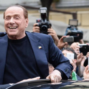 Berlusconi sbaglia e va a festa sinistra