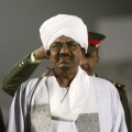 Un tribunal de Sudáfrica emite una orden provisional para impedir que Al Bashir salga del país