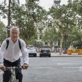Un senador del PP pide que sancionen a Ribó por ir en bicicleta sin casco
