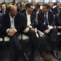 Los 'barones' presionan a Rajoy para hacer un reforma electoral exprés y que gobierne la lista más votada