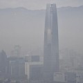 La impresionante nube de polución que tiene en emergencia a Santiago de Chile