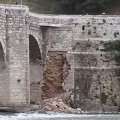 Primeros derrumbes en el muro de contención del puente de Cabezón de Pisuerga