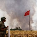 Turquía planea invadir Siria para detener a los kurdos. (ENG)