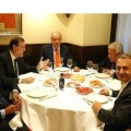 Juan Carlos I, Felipe González, Aznar, Zapatero y Rajoy cenando juntos hace escasos minutos
