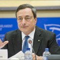 El BCE mantiene la liquidez de emergencia a la banca griega pero recorta el colateral