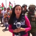 Fuerzas de seguridad israeli rocian con gas pimienta a dos periodistas. (eng)