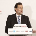 Rajoy se lía con la deuda de España y de Grecia: 'Es como si en España debiéramos 900.000 millones'