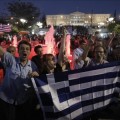 La Policía griega desmiente a Pablo Casado: no hay más violencia con el corralito
