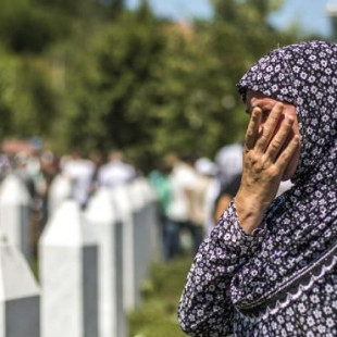 Por qué la sombra de Srebrenica persigue a Holanda 20 años después