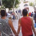 Así reaccionan en Jerusalén si una pareja gay pasea de la mano