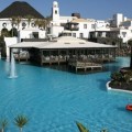 El Ministro de Turismo de España veranea por cuarto año consecutivo en un hotel ilegal de Lanzarote