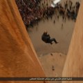 El ISIS mata a nueve homosexuales lanzándoles desde una torre en Mosul [EN]