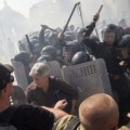Los disturbios ante el Parlamento ucraniano por la "descentralización" del país dejan más de 100 heridos