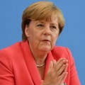 Merkel advierte: o se acepta un reparto de refugiados o habrá que revisar Schengen