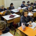 Un dictado por día: alarmada por el retraso educativo, Francia vuelve a viejos métodos