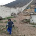 El polémico muro que separa a ricos y pobres en Lima