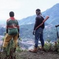La Revolución del Coco, un grupo de tribus expulsaron a un complejo minero contaminante que les envió mercenarios