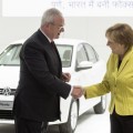 La solución de Merkel ante el desastre de Volkswagen, Opel Mercedes BMW "Fabricar un coche eléctrico mejor que el Tesla"