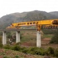La eficiente máquina con la que se construyen puentes en China