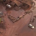 La rotura de dos diques de contención de una balsa minera provoca una tragedia humana en Brasil
