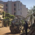 El Ejército de Mali asalta el hotel tomado por los yihadistas