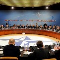 La OTAN convoca una reunión extraordinaria tras derribar Turquía un avión militar ruso
