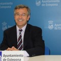 El cabeza de lista del PP por Málaga, notario millonario, vota 14 veces para no publicar su declaración de bienes