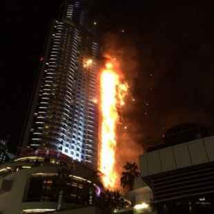 Espectacular incendio en el Hotel 'The Address' de Dubai [ENG]