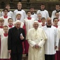 Los horrores del coro de niños alemán que condujo por años el hermano de Benedicto XVI