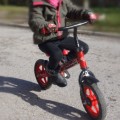 Como enseñar a montar en bici a un niño pequeño