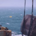 Así es el increíble proceso de rescatar un barco de 13.000 toneladas del fondo del mar