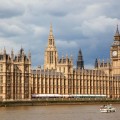 Parlamento británico considerará implantar la renta básica universal [EN]
