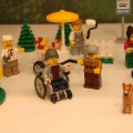 LEGO presenta su primer muñeco que va en silla de ruedas
